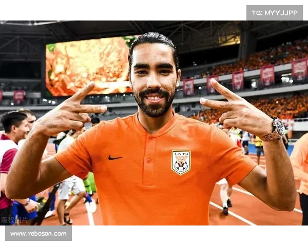 津媒报道:足协对归化球员持开放态度,德尔加多明年有望代表国足出战 津媒报道:足协对归化球员持开放态度,德尔加多明年有望代表国足出战