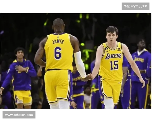 湖人队的明星球员实力爆发，最终取胜