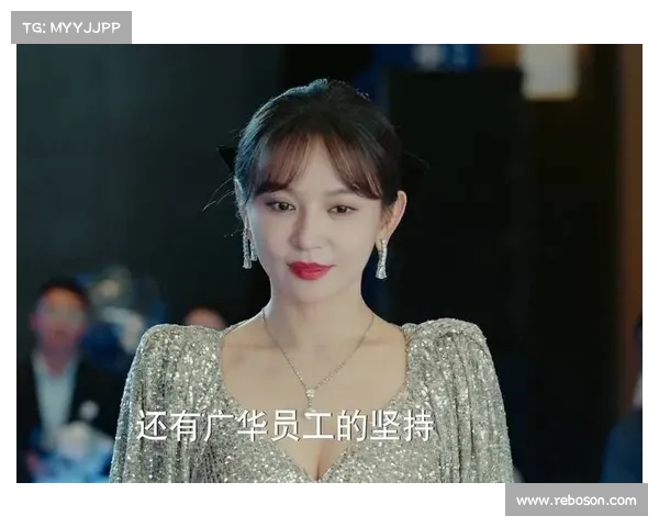 长相显小的优势：谭松韵与施诗同框对比，的她们为何看起来差距如此大？