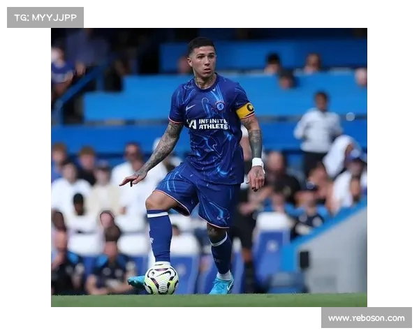 切尔西中场调度得当，完美战术安排！