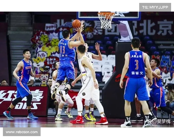 CBA对决:超级球星的硬碰硬 CBA对决:超级球星的硬碰硬